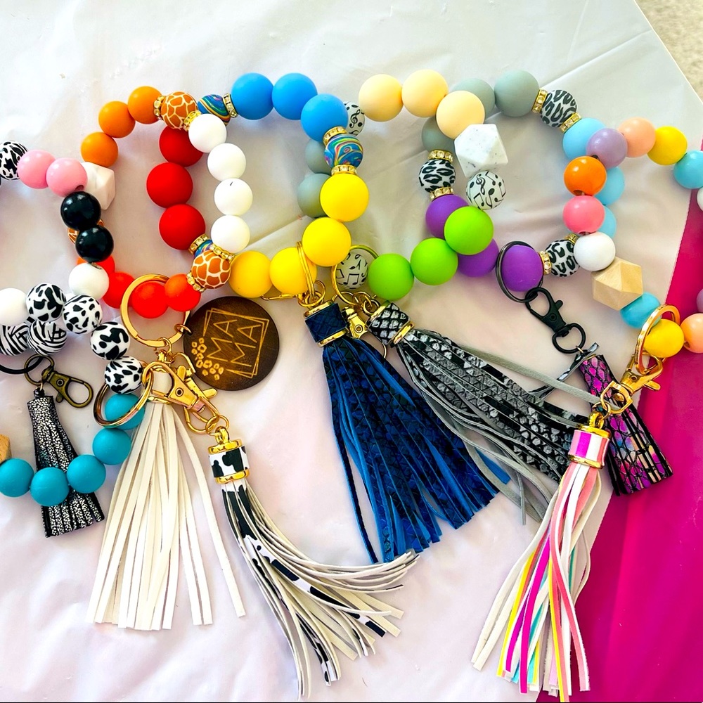 Silicone and Wooden beads keychain bracelet
